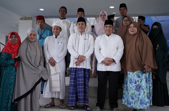Lihat Gubri dan Wagubri Kompak Mengaji, Warga: Insya Allah Riau Makin Berkah