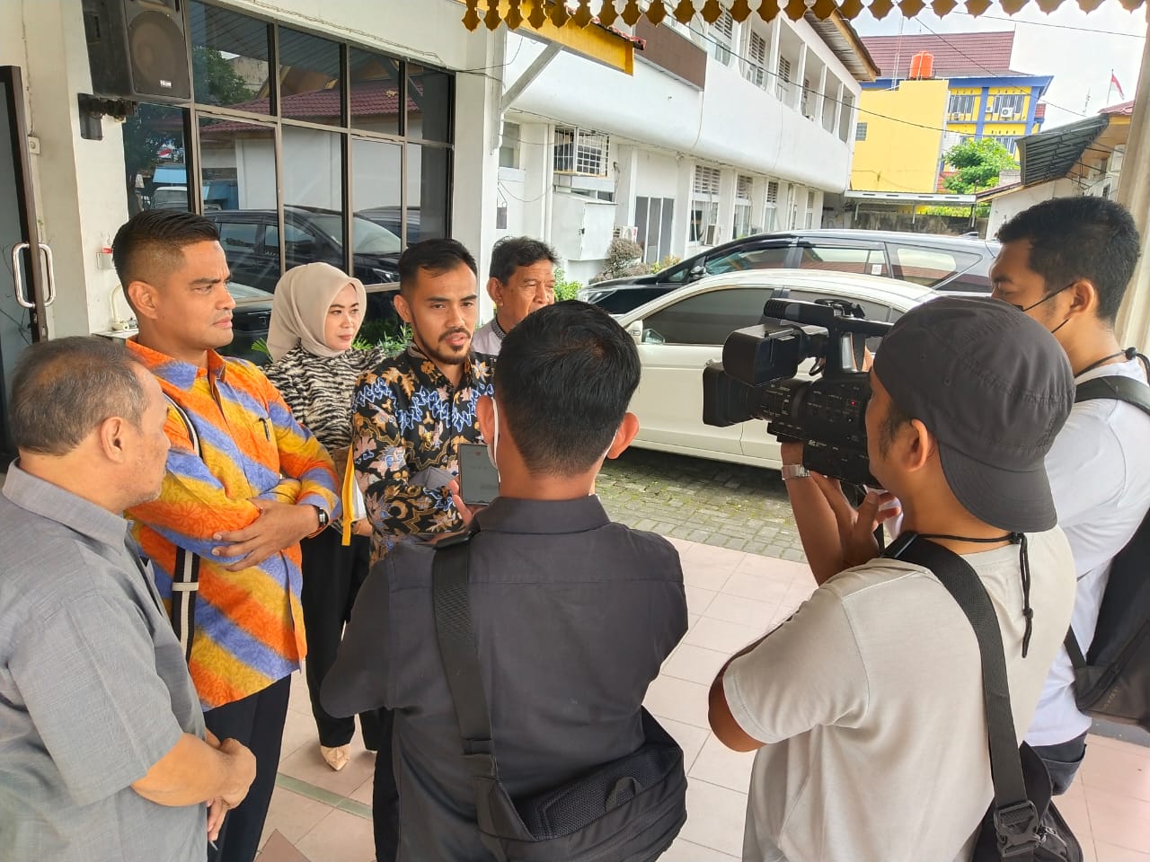 Mediasi Ke-II Pemecatan Pegawai TidakTetap Koni RiauPuput: Tidak Akan Mundur Selangkahpun Demi Tercapai Hak Kami