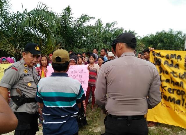 Kapolsek Bonai Darussalam Amankan Aksi Demo Ratusan Warga Kasang Padang Ini Penyebabnya