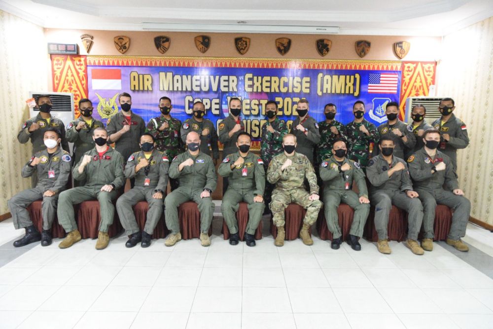 Latihan Tempur Bersama TNI-AU dan Amerika di Lanud Roesmin Nurjadin