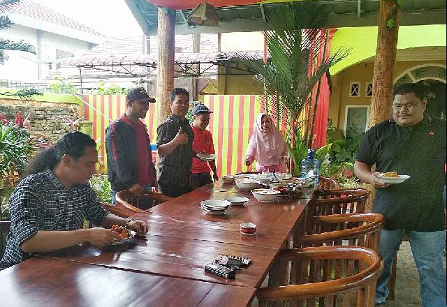 Berjuang Bersama,  Hj Wisma Happy Menuju DPRD Riau Dapil Inhu-Kuansing