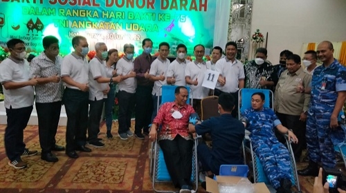 200 Personel Lanud Roesmin Nurjadin Turut Donor Darah Kerjasama Dengan Relawan Peduli Dan Kanwil DJP Riau