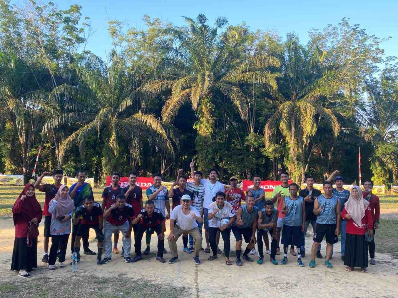 Meriah! Turnamen Mini Soccer Antar Warga Desa Sungai Banyak Ikan Resmi Dimulai