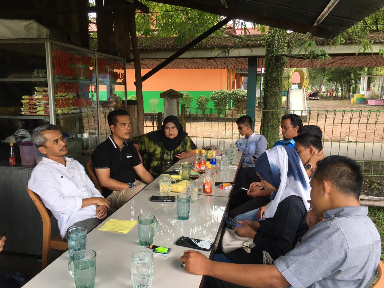 Anggota DPRD Provinsi Riau, Ir Mardianto Manan,MT Ngopi Bareng  Bersama IWO Kuansing