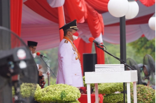 Gubernur Riau Jadi Inspektur Upacara Pengibaran Bendera di Tingkat Provinsi Riau