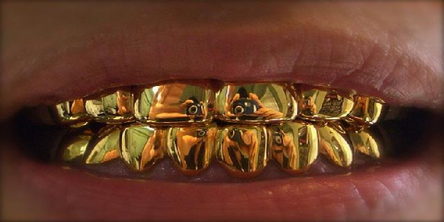 Gigi lapis Emas Aman Digunakan