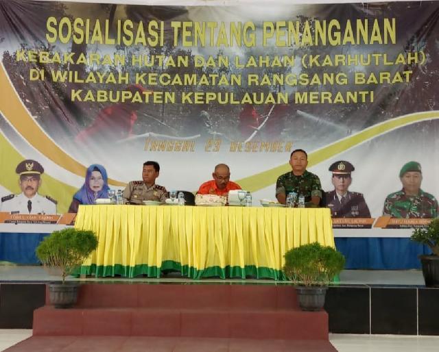 Bersama Pemcam Rangsang Barat TNI - POLRI Gelar Sosialisasi Karlahut