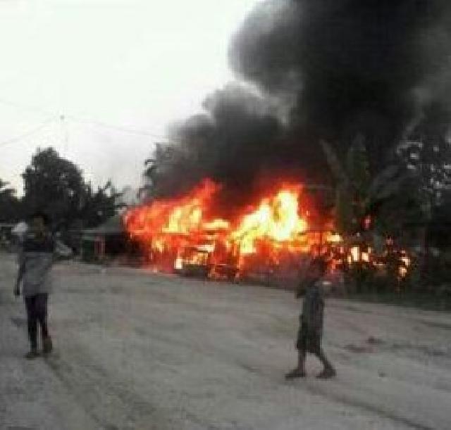 Gara-gara Kembang Api, 6 Unit Rumah di Keritang Ludes Terbakar