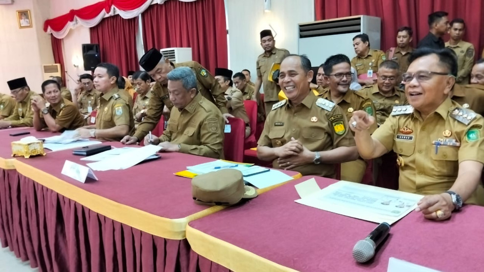 Bupati Asmar Meeting Pengendalian Inflasi Daerah Bersama Gubri