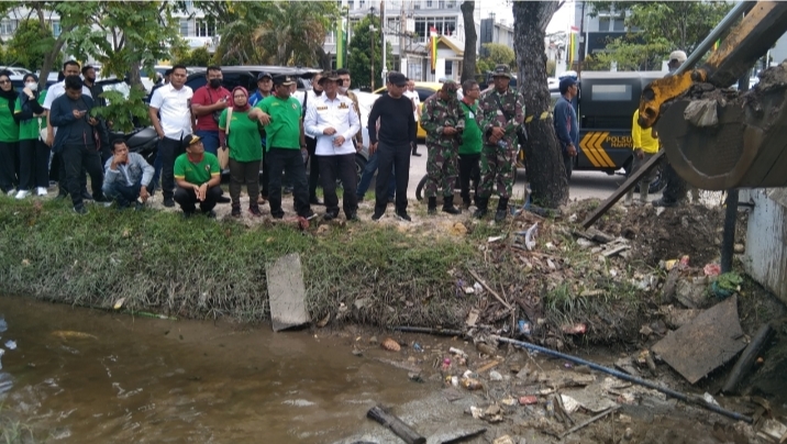 PJ Walikota Pekanbaru :  Dalam Penanganan Banjir Kami sudah Totalitas, Kurangnya Kesadaran Masyarakat Penyebab terjadinya Banjir