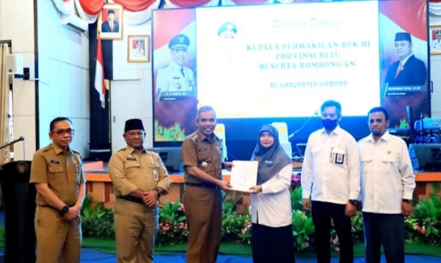 PJ Bupati Kampar Terima Tim BPK-RI Perwakilan Riau Untuk Entry Briefing Di Kabupaten Kampar